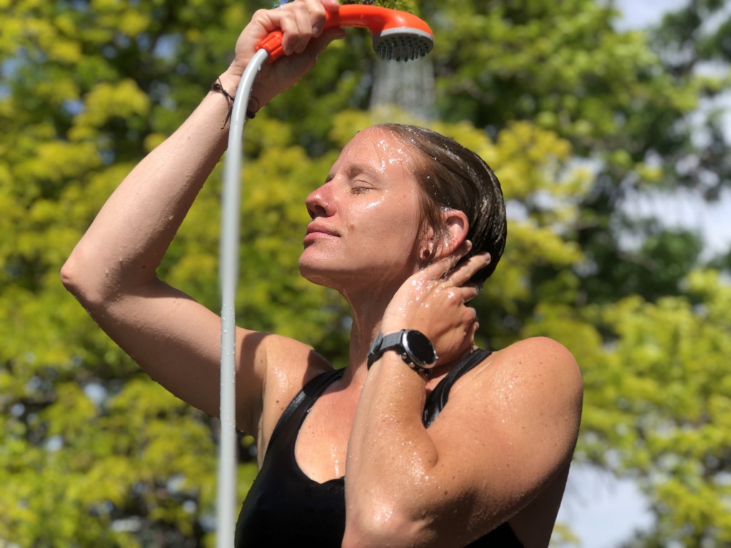 Douches portables : le confort d’une vraie douche en bivouac
